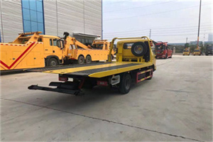 上甘岭非事故拖车