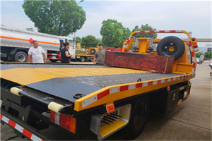 上甘岭附近拖车电话号码服务